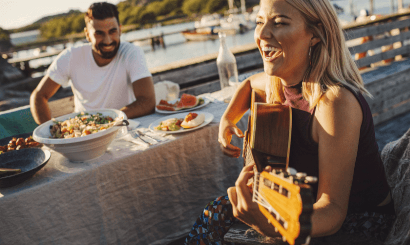 ampoule disco, enceinte connectée, appareil à crêpes, appareil à tartes, appareil de cuisson, rôtissoire